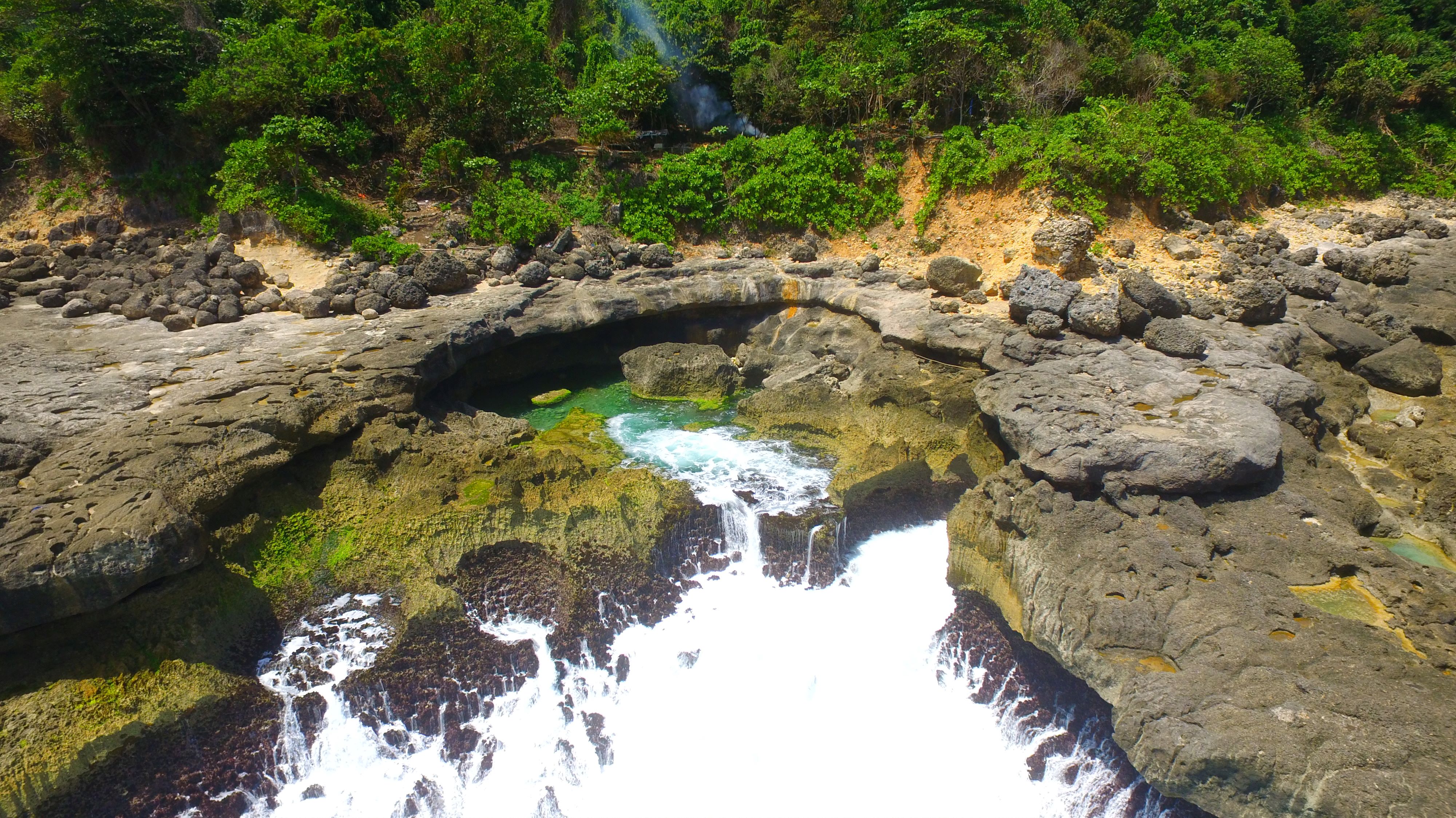 Pantai Kedung Tumpang